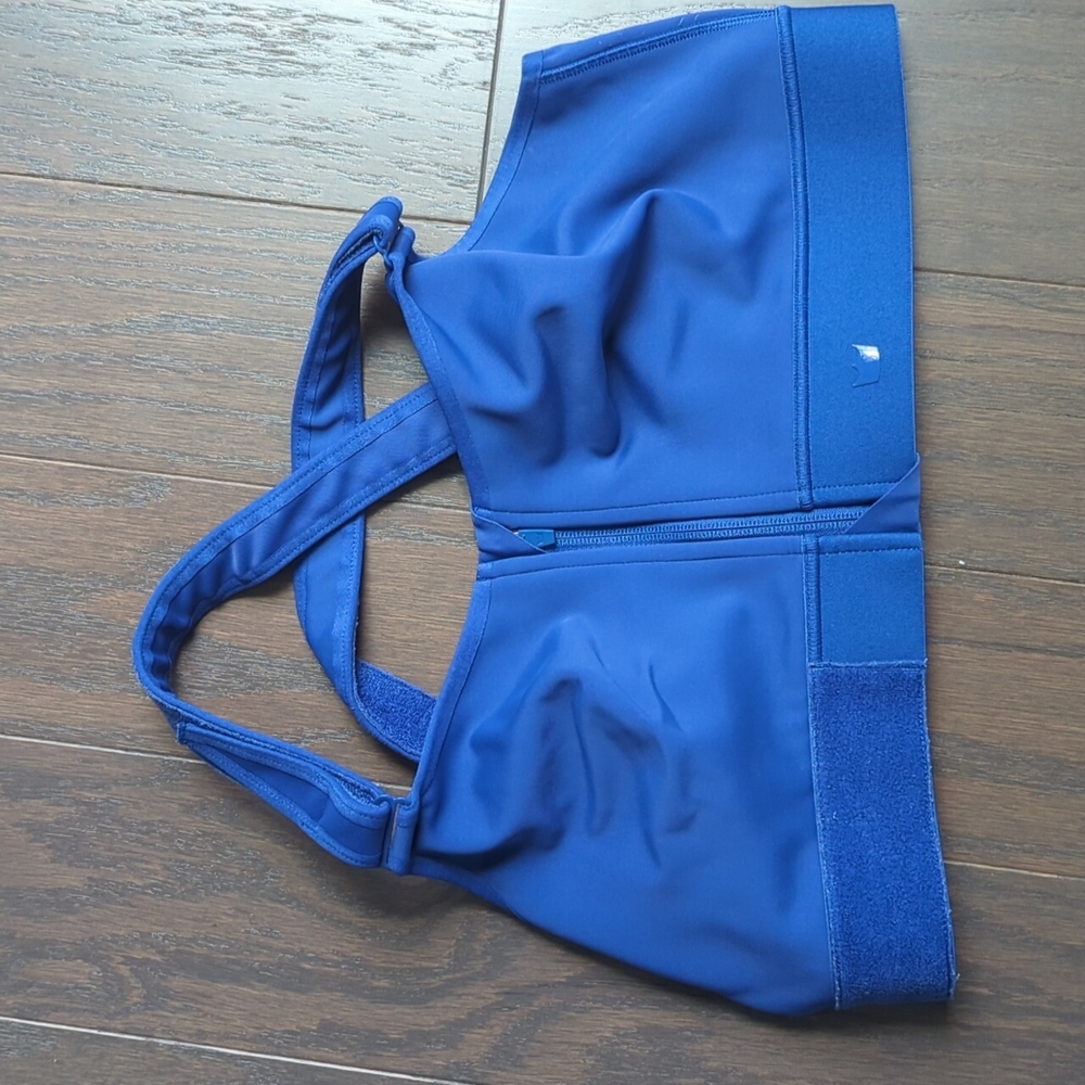 Shefit flex sports bra